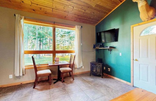 Mercer House | Cozy Cabin located on the Turtle Flambeau Flowage, great for all seasons!