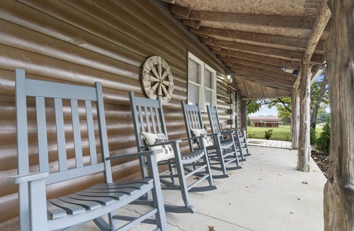 Milton Cabin | Cozy Cabin Madison Indiana