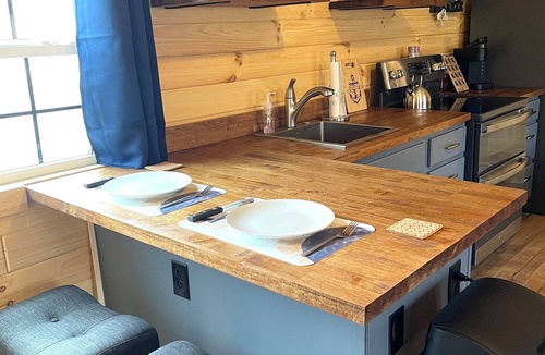 Byrdstown Cabin | Cozy Cabin near Dale Hollow Lake access