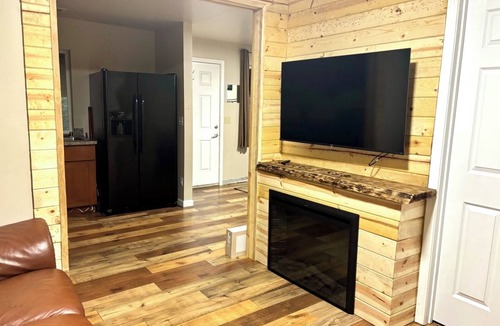 Echo Lake Cabin | Cozy cabin near Lake Tahoe SierraSki resort . 2bed 2bath.