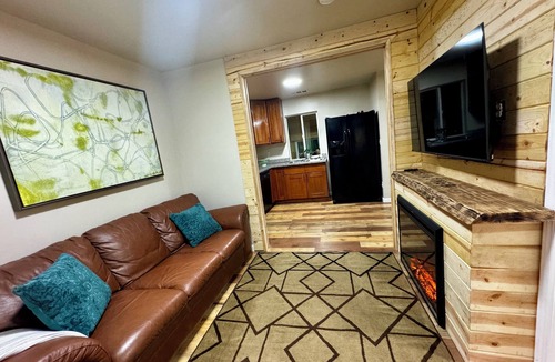 Echo Lake Cabin | Cozy cabin near Lake Tahoe SierraSki resort . 2bed 2bath.