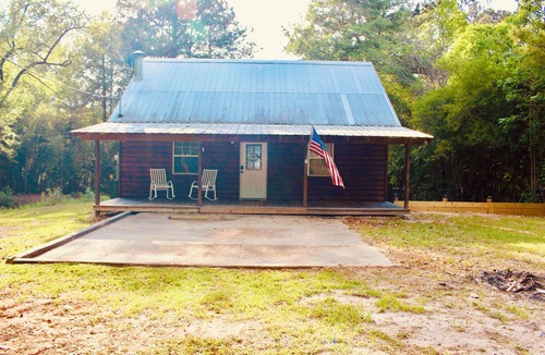 Jasper Cabin | Cozy Cabin Near Rayburn - A Paradise for Anglers, Hunters & Hikers!