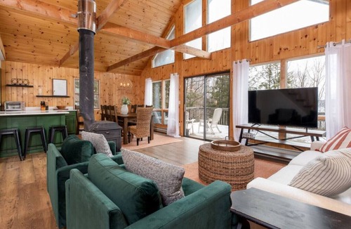 North Lake George Cabin | Cozy Cabin Newly Renovated