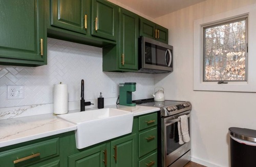 North Lake George Cabin | Cozy Cabin Newly Renovated