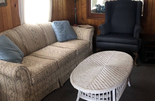 Lake View Cabin | Cozy cabin on Black Hawk Lake