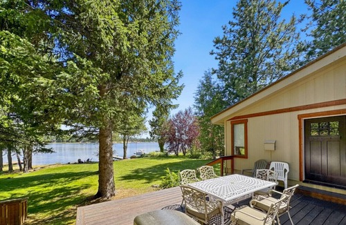 Donnelly Cabin | Cozy Cabin on Cascade Lake