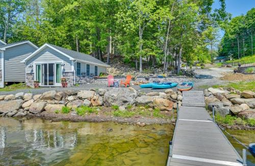 Averill Park House | Cozy Cabin on Crooked Lake: Swim, Kayak & Explore!