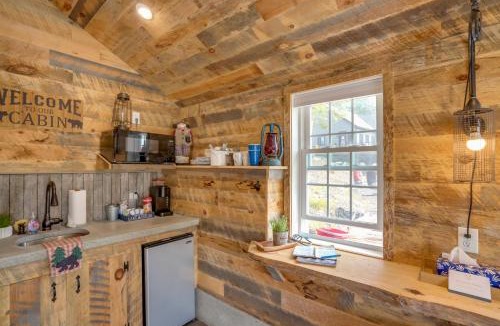 Averill Park House | Cozy Cabin on Crooked Lake: Swim, Kayak & Explore!