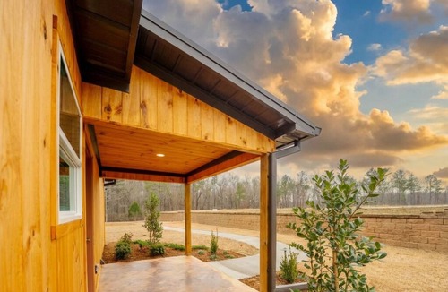 Ferndale Cabin | Cozy Cabin on Horse Ranch with experiences available!