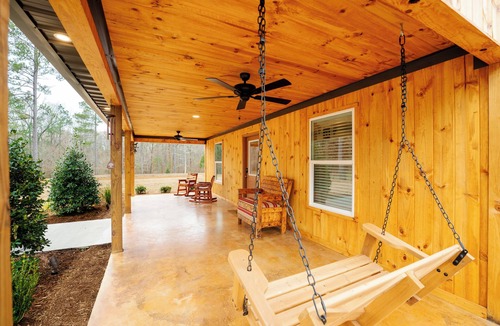 Ferndale Cabin | Cozy Cabin on Horse Ranch with experiences available!