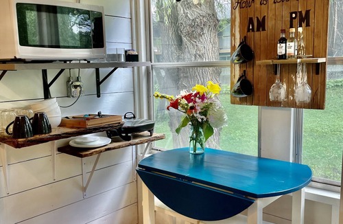 Janesville Cabin | Cozy cabin on the river!