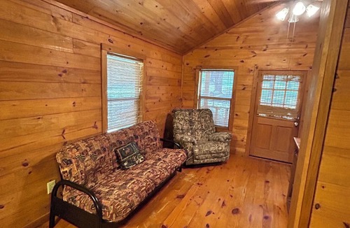 Jasper Cabin | Cozy cabin on the water