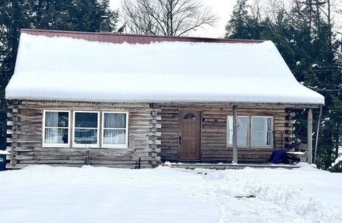 Moscow Cabin | Cozy Cabin on the Stowe line!