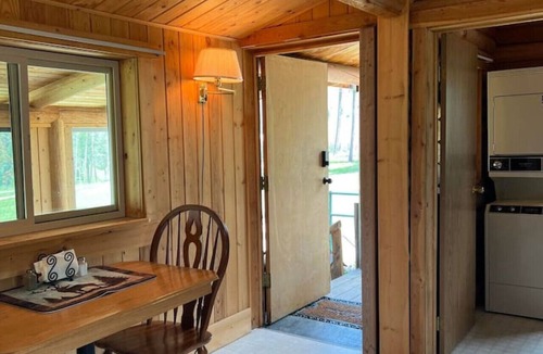 Conner Cabin | Cozy Cabin | Oxen-Le-Fields Montana