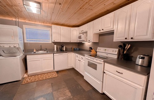 Kalkaska Cabin | Cozy cabin, private 10 acres close to ATV trail & lake