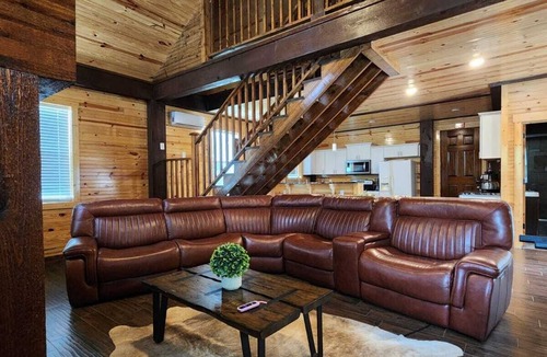 Elgin Cabin | Cozy Cabin