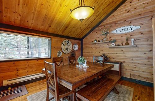 Overlook Park House | Cozy Cabin