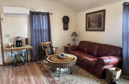 Tuscola Cabin | Cozy Cabin