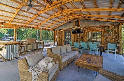 Elizabeth House | Cozy Cabin w/Backyard Oasis: 11 Mi to Marina