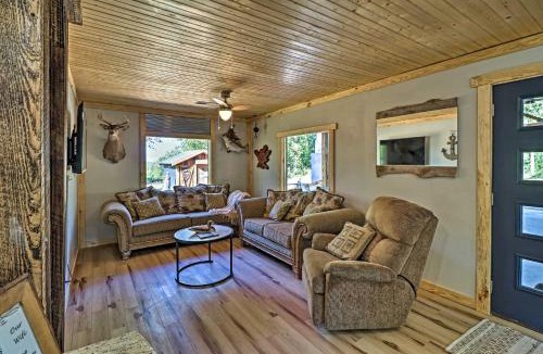 Elizabeth House | Cozy Cabin w/Backyard Oasis: 11 Mi to Marina