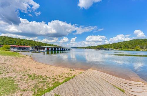 Lampe House | Cozy Cabin w/Deck & Boat Launch Access in Lampe!