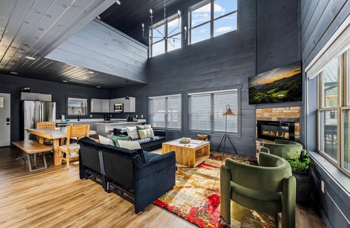 Pigeon Forge Cabin | Cozy cabin w/game room & indoor pool