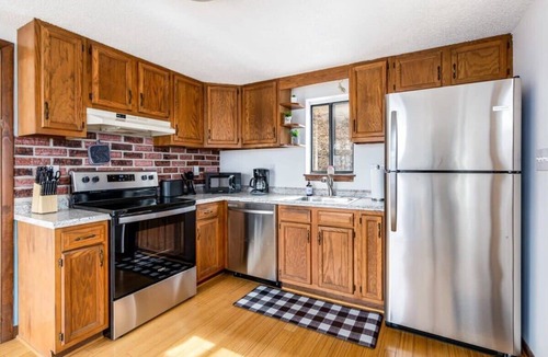 Ridgeway Ski Chalet | Cozy cabin w/hot tub, fire pit & dog-friendly