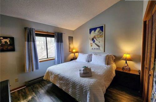 Beech Mountain House | Cozy Cabin Walkable to Beech Mt Resort
