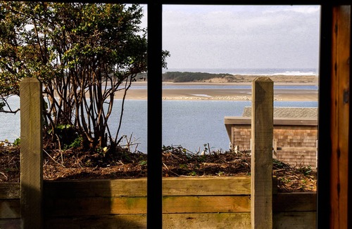 Netarts House | Cozy Cabin with beautiful Bay View
