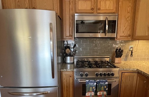 Day Cabin | Cozy Cabin with Lake Access