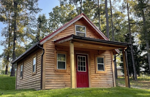Sycamore Cabin | Cozy cabin with modern concepts