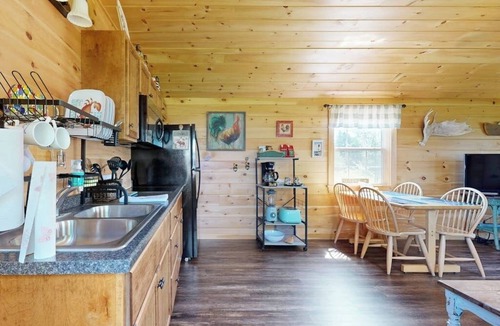 East Sullivan Cabin | Cozy Cabin with Ocean and Mountain Views, Free Internet