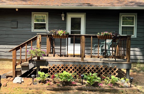 Lake Luzerne Cabin | Cozy Cabin with private river access, 20 minutes from Lake George & Saratoga NY.