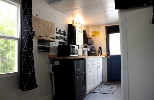 Welda Cabin | Cozy cabin with queen memory foam bed in peaceful spot outside town