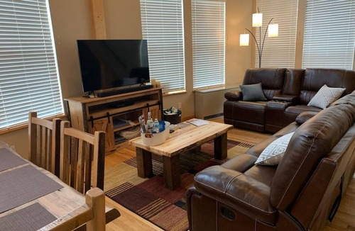 Pagosa Springs Cabin | Cozy Cabin with Modern Amenities (Pet Friendly)