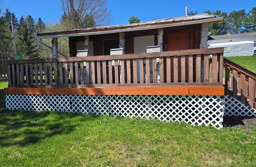 Watkins Glen Cabin | Cozy cabin with WiFi and AC in serene Watkins Glen.