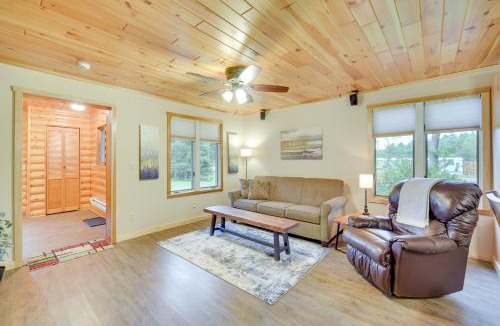 Cable House | Cozy Cable Cabin Rental - Pet Friendly!
