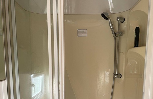 Camber Cabin | Cozy Camber Caravan 3 Bedroom Retreat With Decking