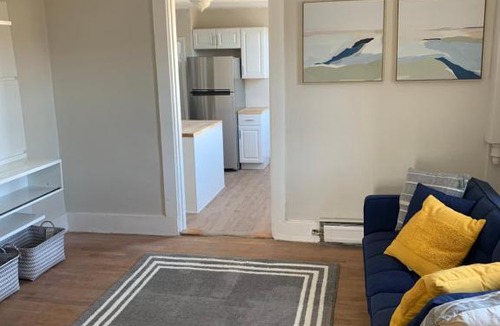 Inman Square Apartment | Cozy Cambridge Apt