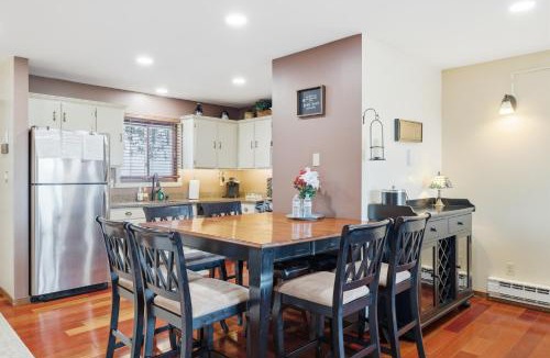 Village at Camelback House | Cozy Camelback, Pocono Retreat w/Mountain Views!