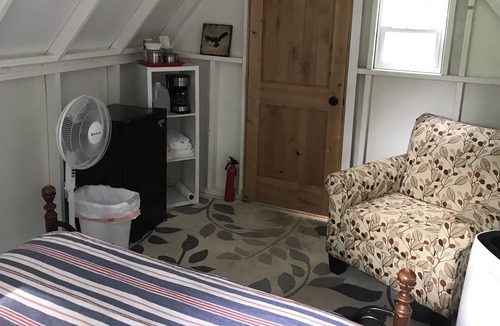 St. Charles Cabin | Cozy Camp Cottage at Glamping St. Louis