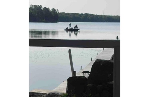 Windham Cabin | Cozy Camp on the lake