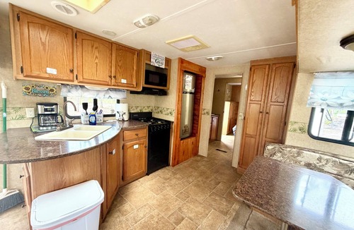 Hampstead House | Cozy camper in charming Hampstead just 5 miles from Topsail Island