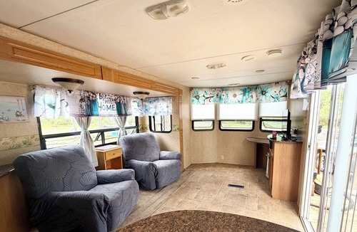 Hampstead House | Cozy camper in charming Hampstead just 5 miles from Topsail Island