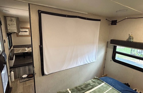 La Hacienda Estates Resort | Cozy Camper near lake Travis & Colorado River