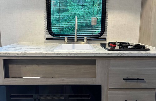 Athens RV Rental | Cozy Campground Retreat