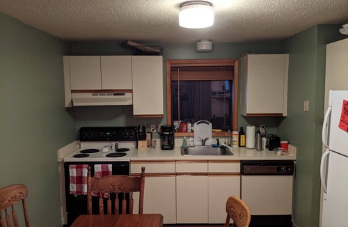 Campton Condo | Cozy Campton Condo