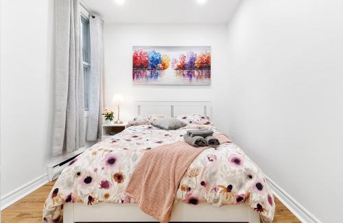 Sainte-Marie Apartment | Cozy Cando in Down Town