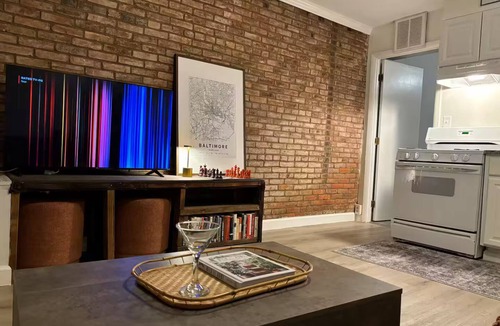 Canton Apartment | Cozy Canton Cove - Great location!