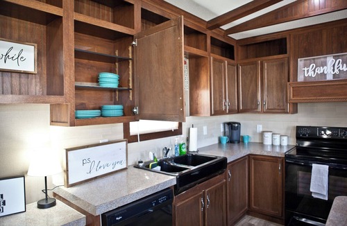 Canton House | COZY CANTON GETAWAY 3 Bedroom/2 Bath Near Canton Lake With Extra Parking!